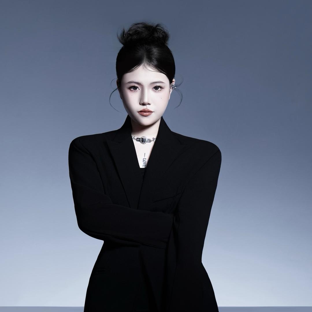 润心美·美学培训学校——Cc老师