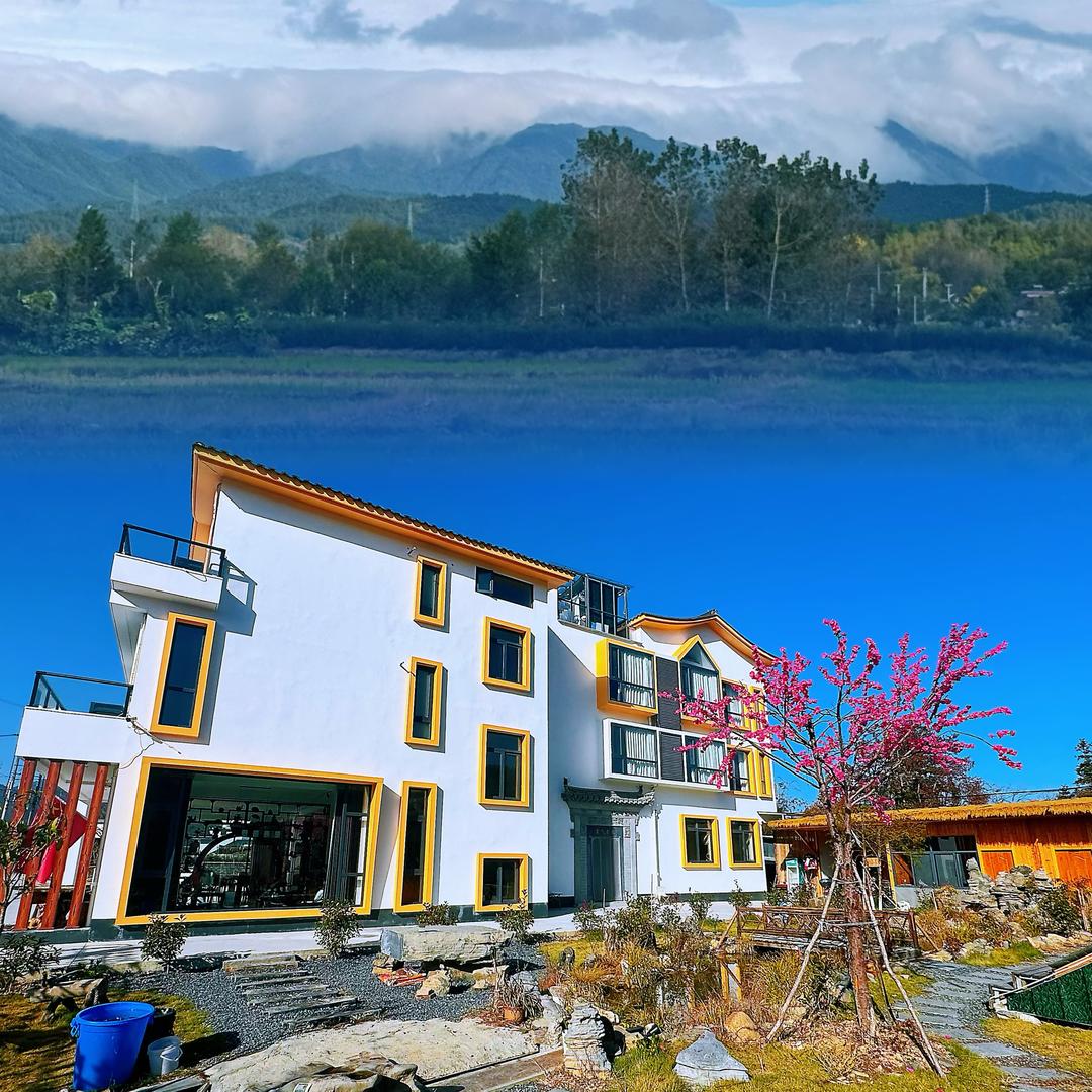 黟县西递沿里美宿·轻奢智能民宿