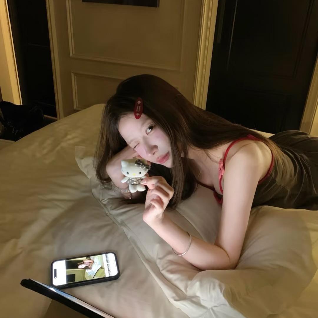 迪丽热九