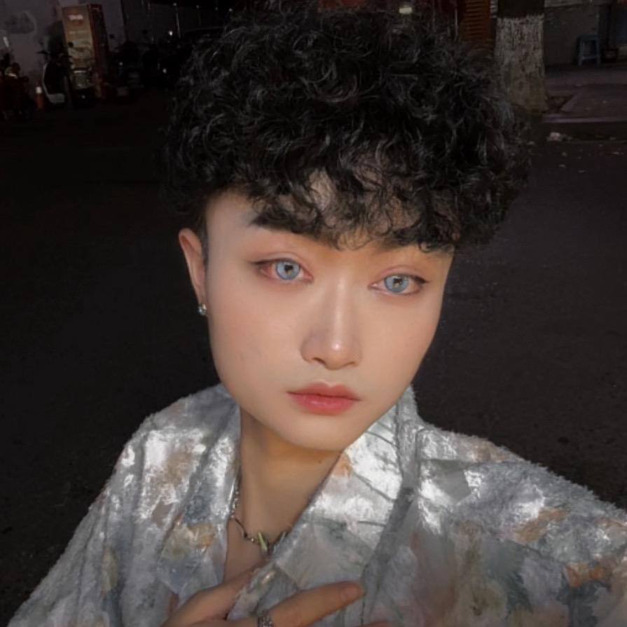 西山红宇·施