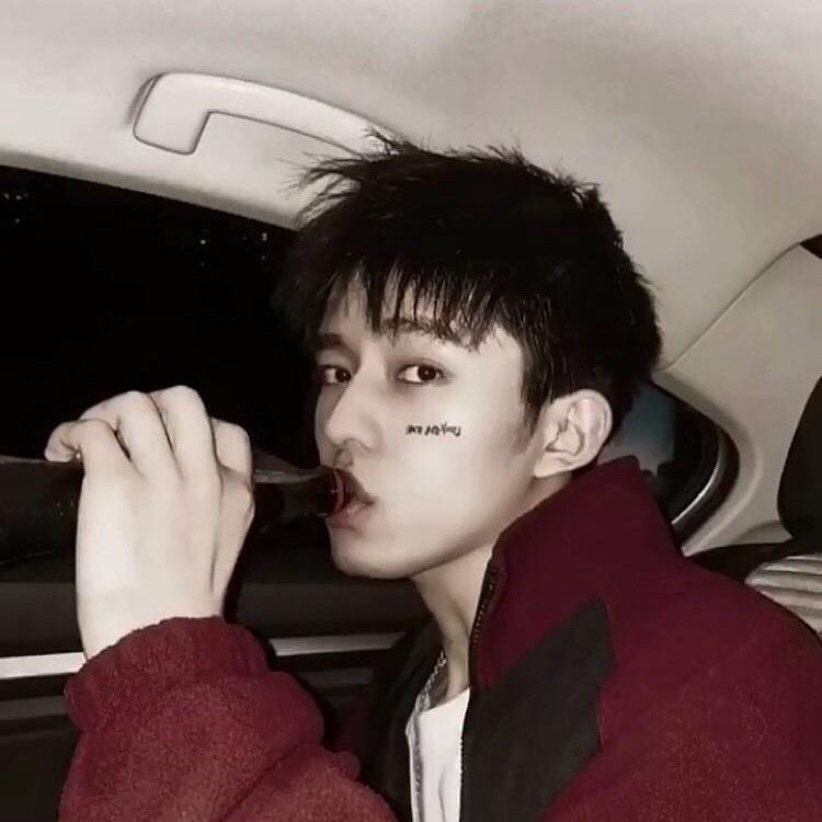 佳佳.🥰，-🥰
