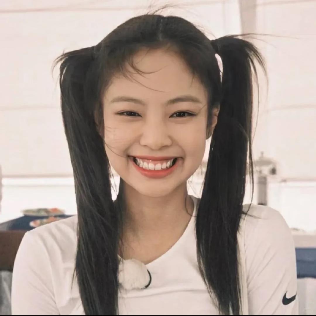 刘朵朵.