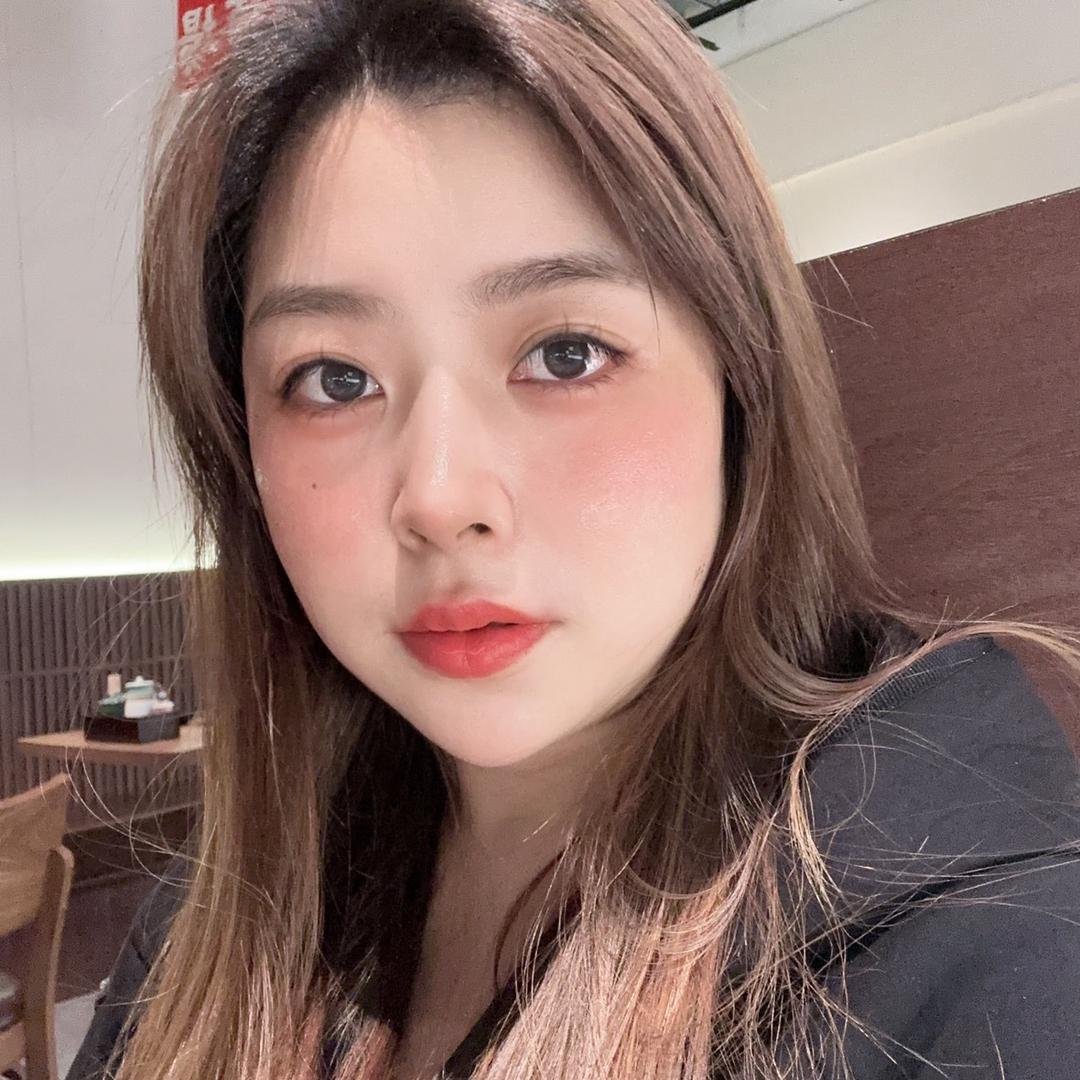 普宁~爱尚美化妆美甲
