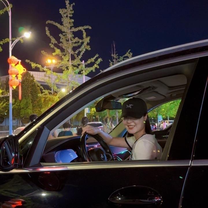 @小婷👸💕
