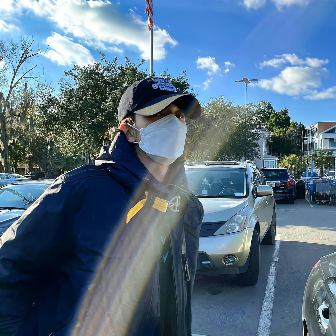 满山猴子他腚最红