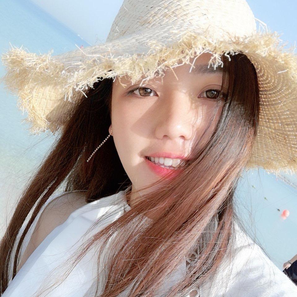 佛山瓷砖批发-李丽莎