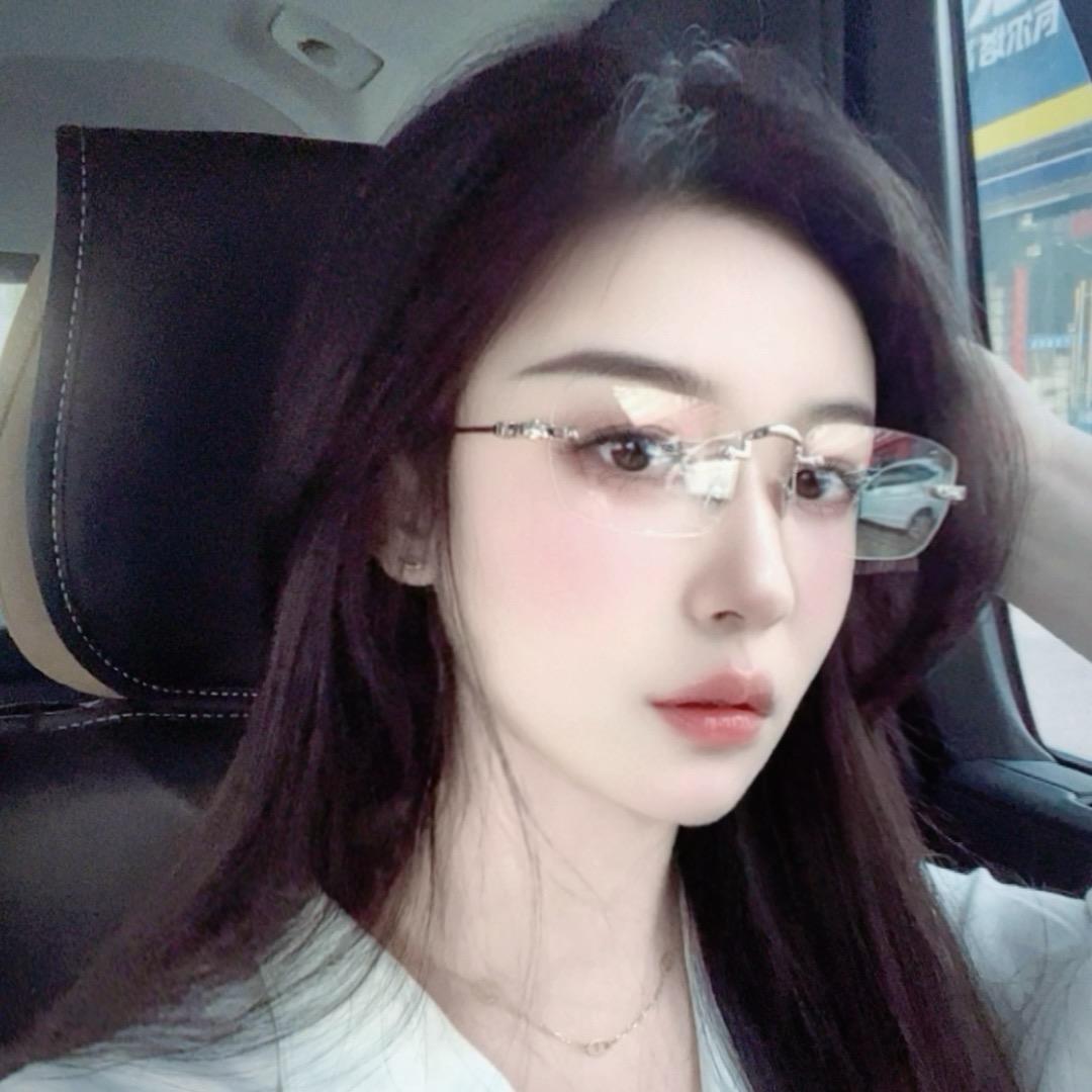 悬崖上的女朋友