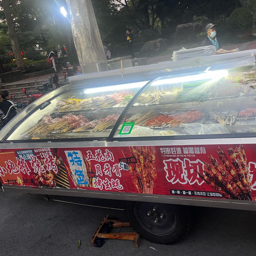 小地摊烧烤