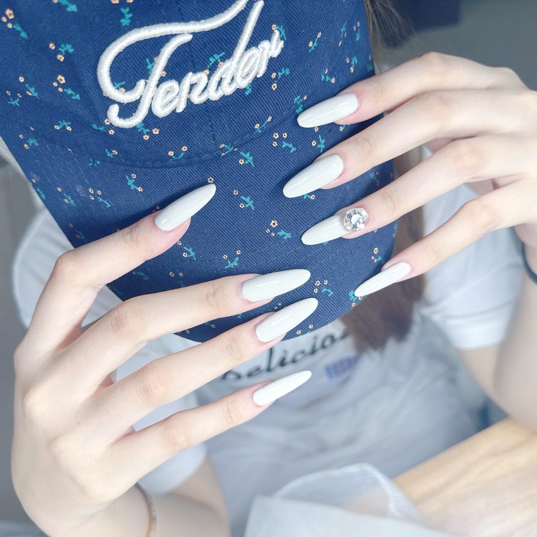 春春(努力搓甲版）