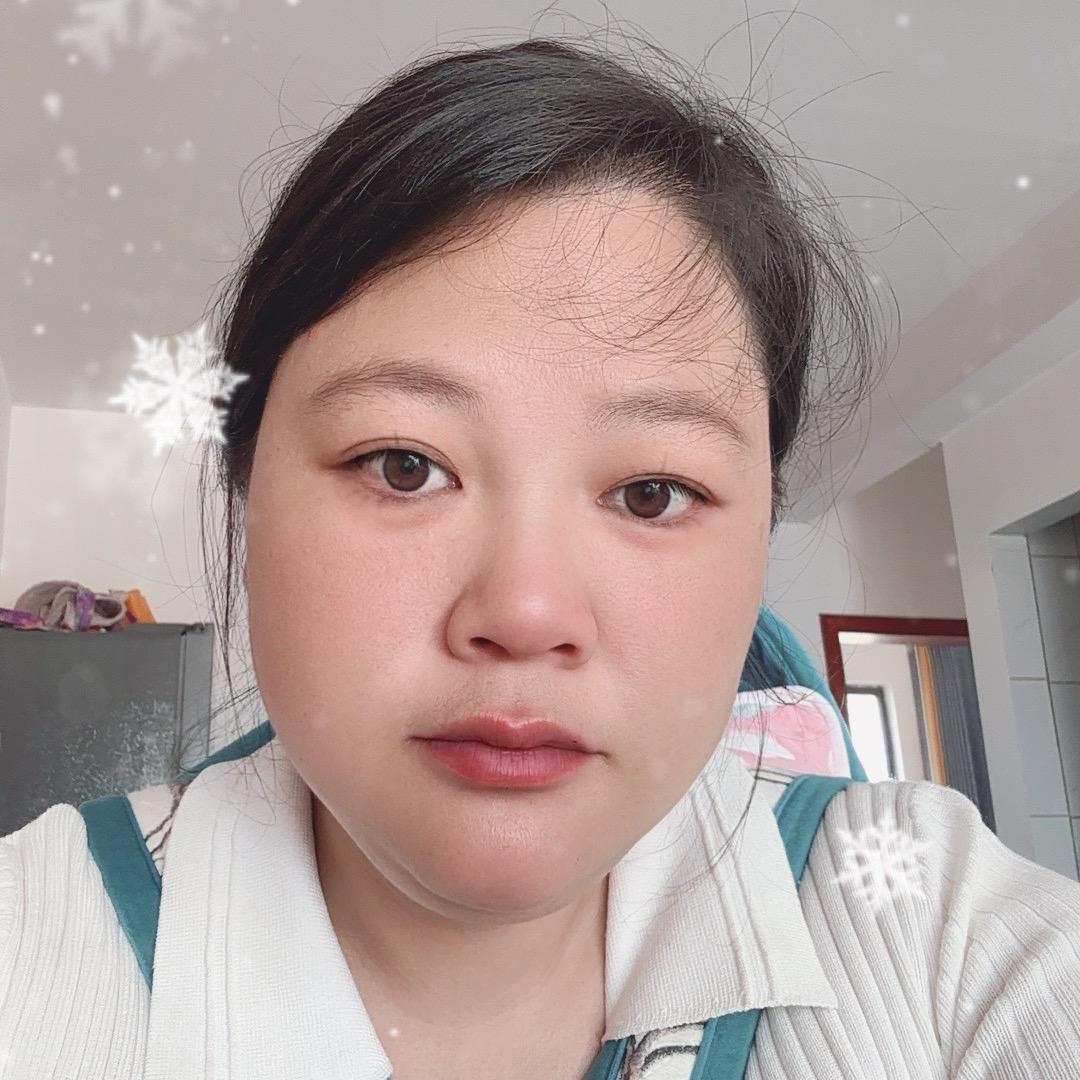 闵馨月母乳期