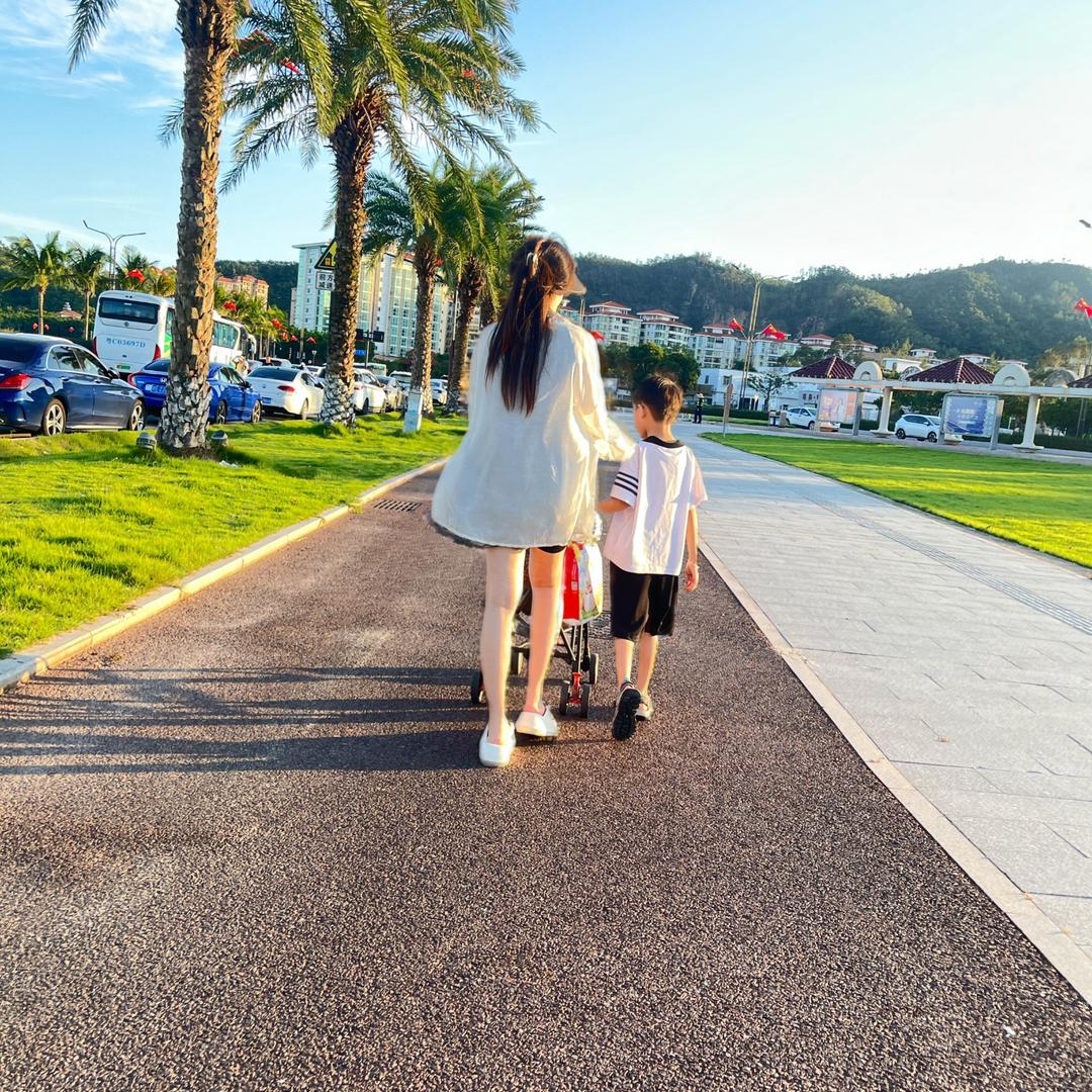 妮妮 （带娃记）