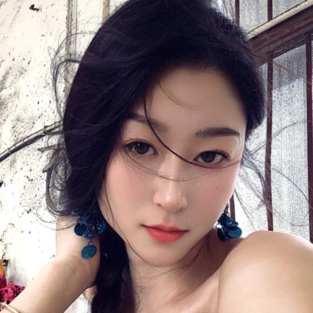 爱吃活🐷子🤓
