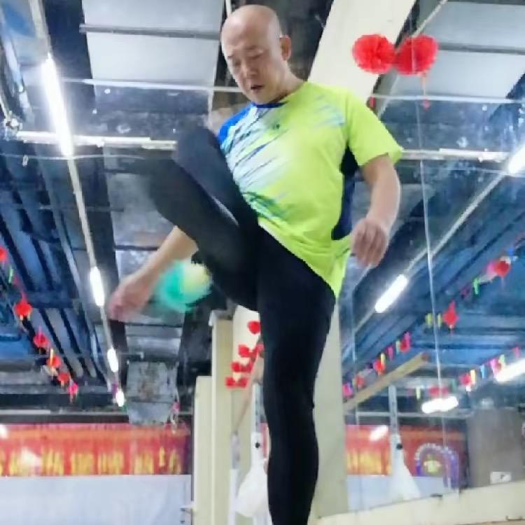杨春-大白小踢