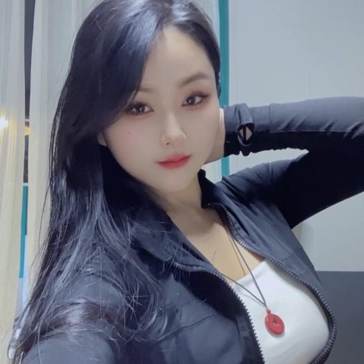 ꧁  🌻摸姨腰苗 ꧂