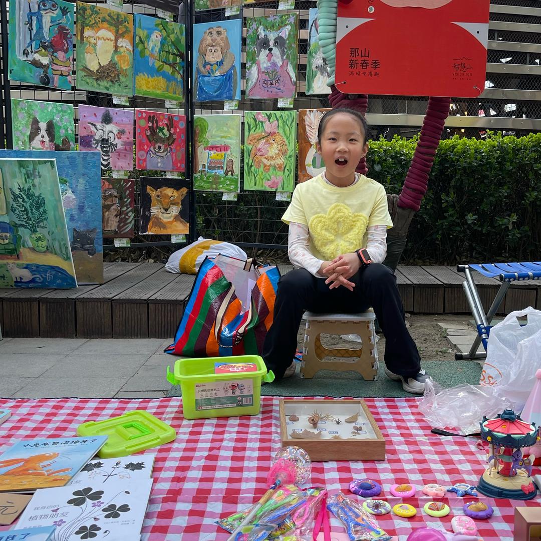 妮娜宝与小毛球