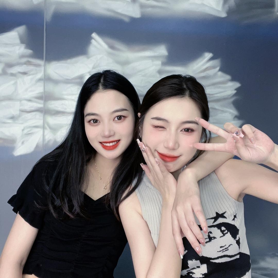 芸锦精品女装