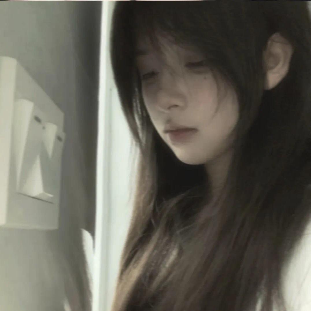 忧郁的白云☁️