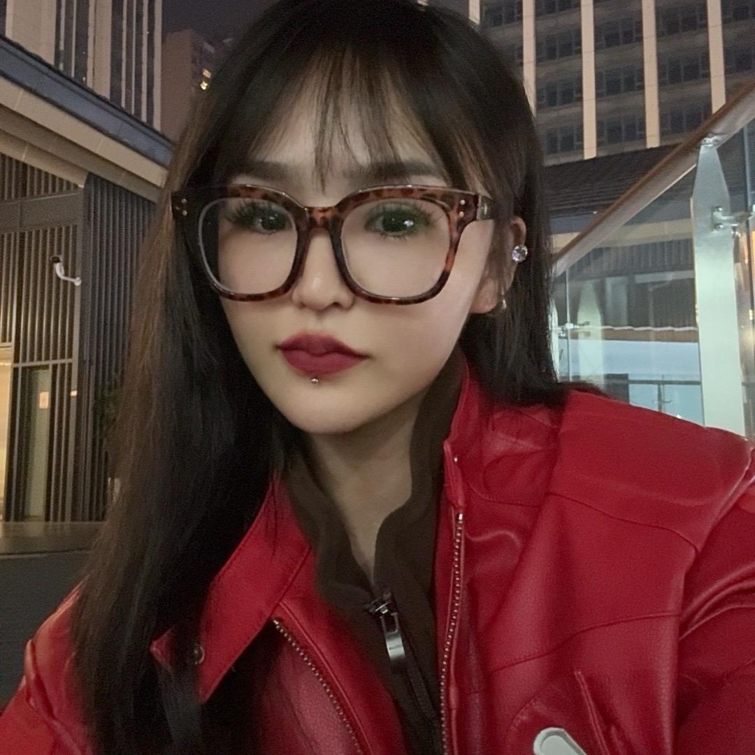 麦色女巫