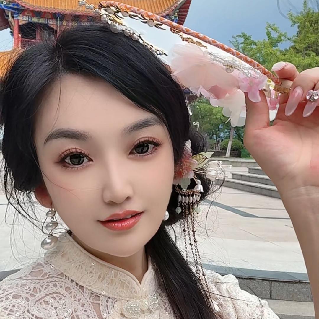 苏念（独自撑伞的日子）