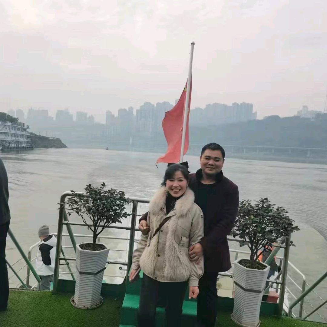 君妈和飞哥(安心嫂子)