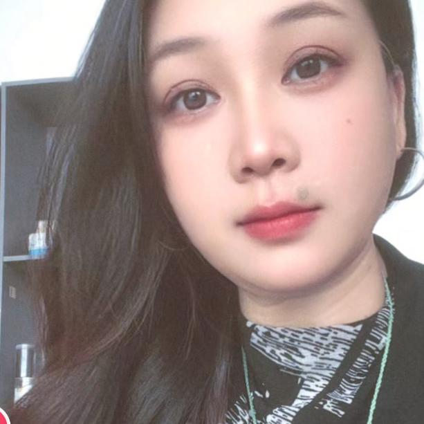 灵山灵丰专业汽车真皮座椅脚垫．黄芬