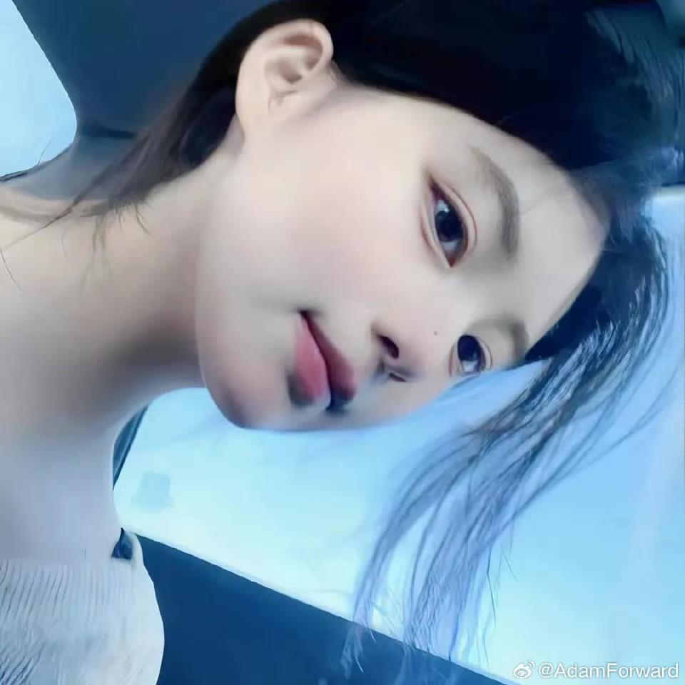 YI