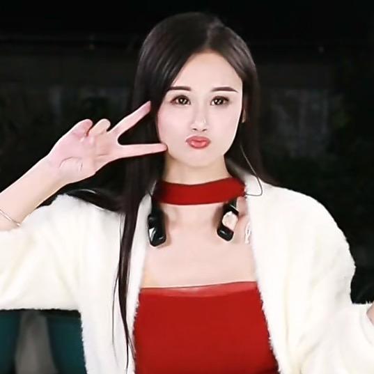 妍妍🍾️ʸʸ