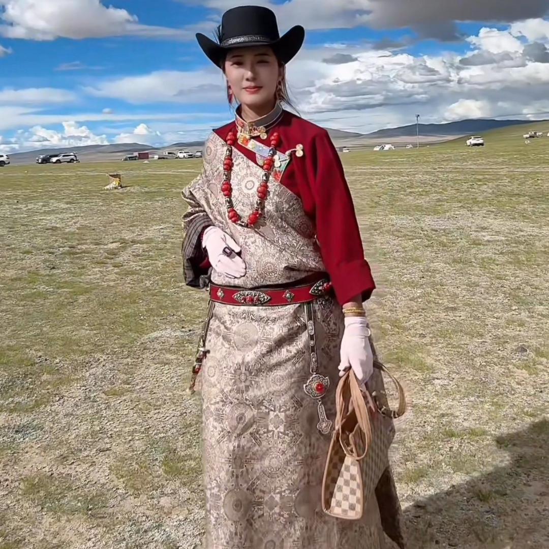 ࿐ལུག་རྫི༒བུ་མོ།…💃