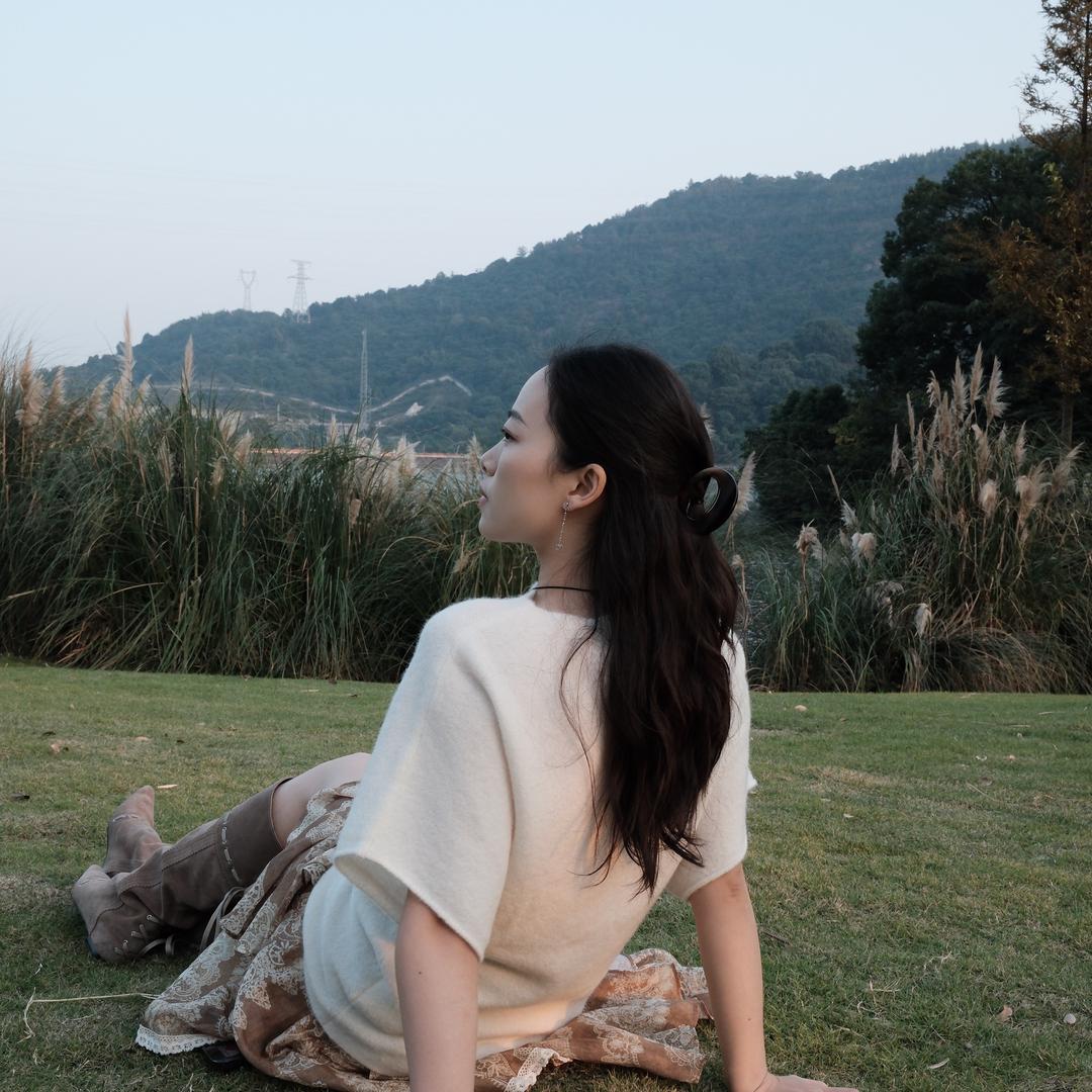 设计师   卢素素