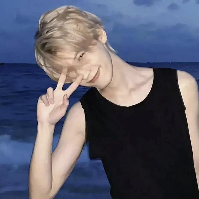 宇鹤
