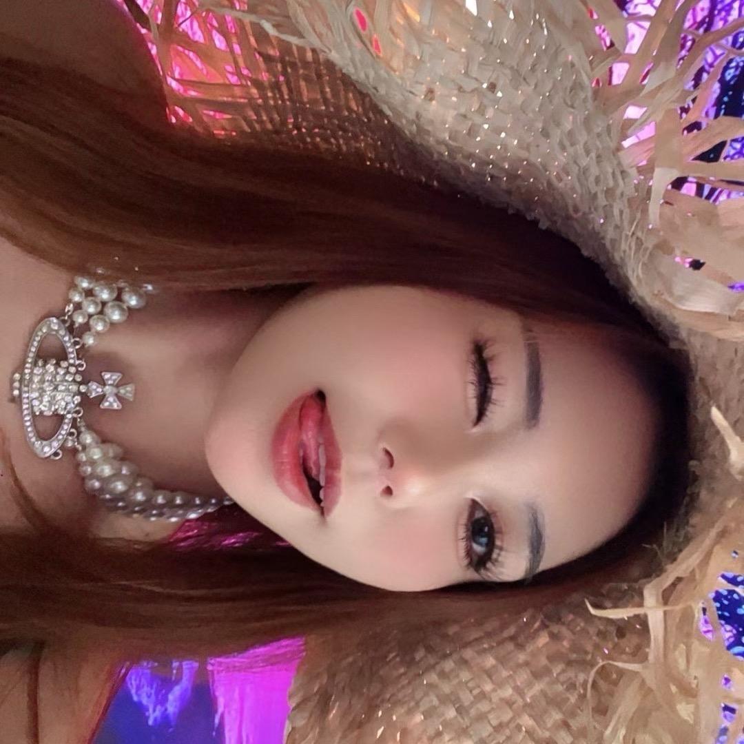Ava