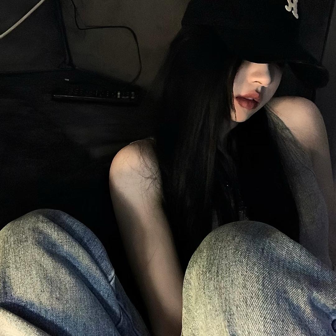 ୧⍤⃝🍒 笨丫头ꦿᵕ᷄