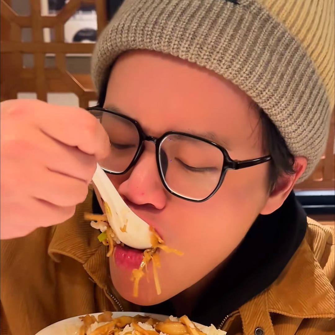 超级何大妈