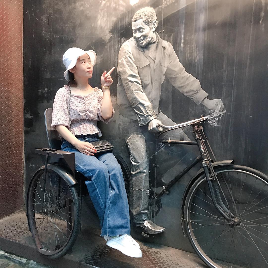 爱笑的女孩（拒私聊）