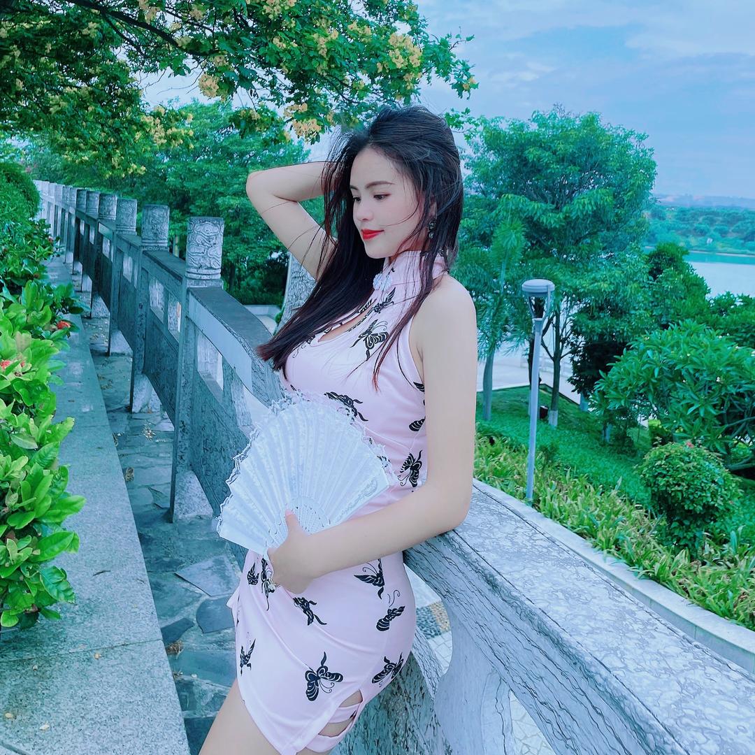 曼妮（温柔可爱）
