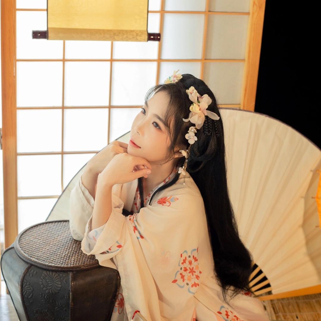 筱屿艳