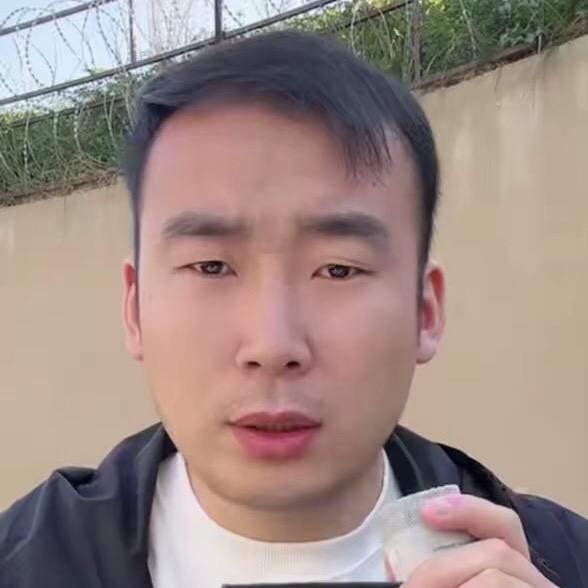 星光村·巴铁小飞