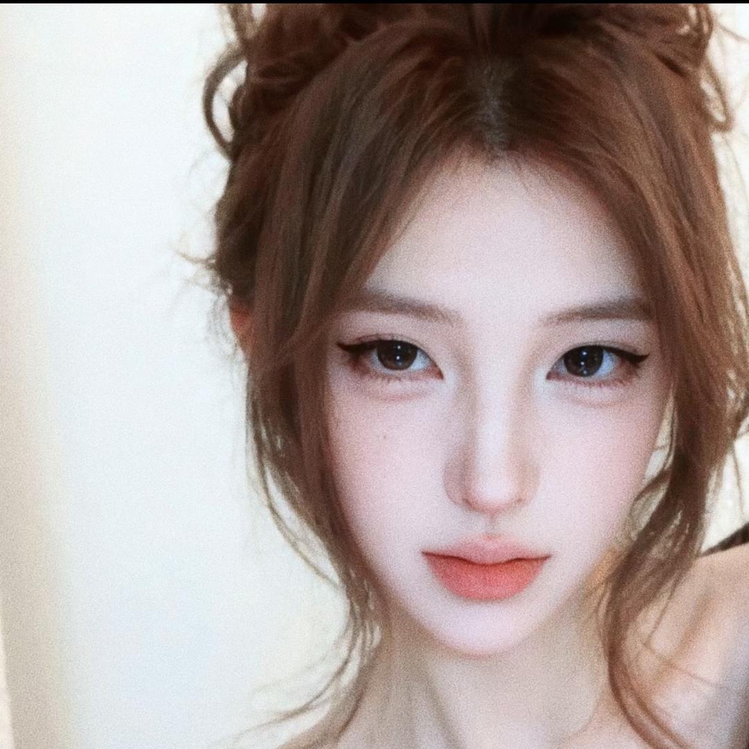 爱笑的小十🐦‍🔥