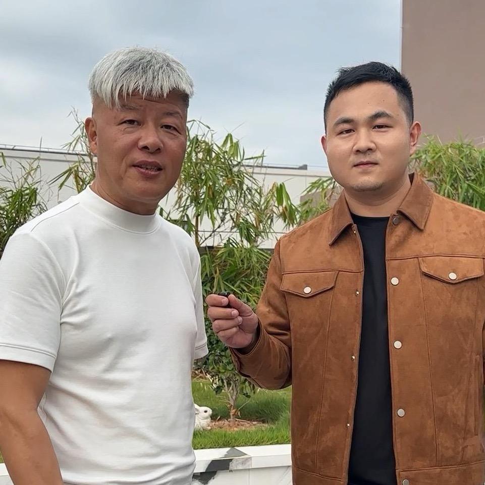 霞湖世家男装中山分号