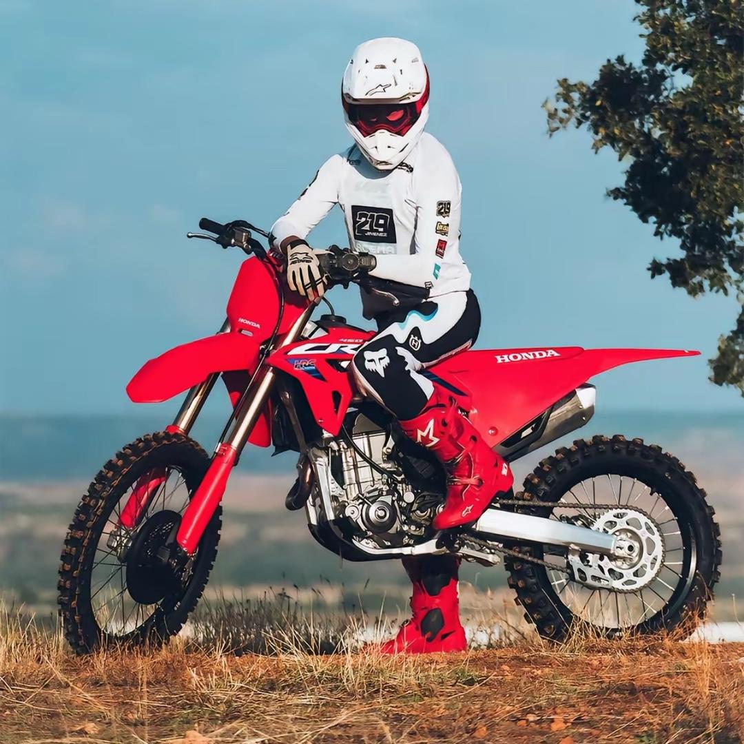 𝟗𝟔¥𝒚𝒚𝒛