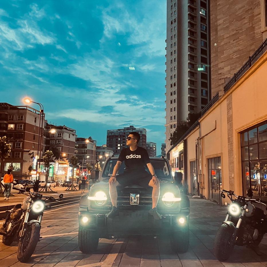 骑着蚂蚁逛抖音