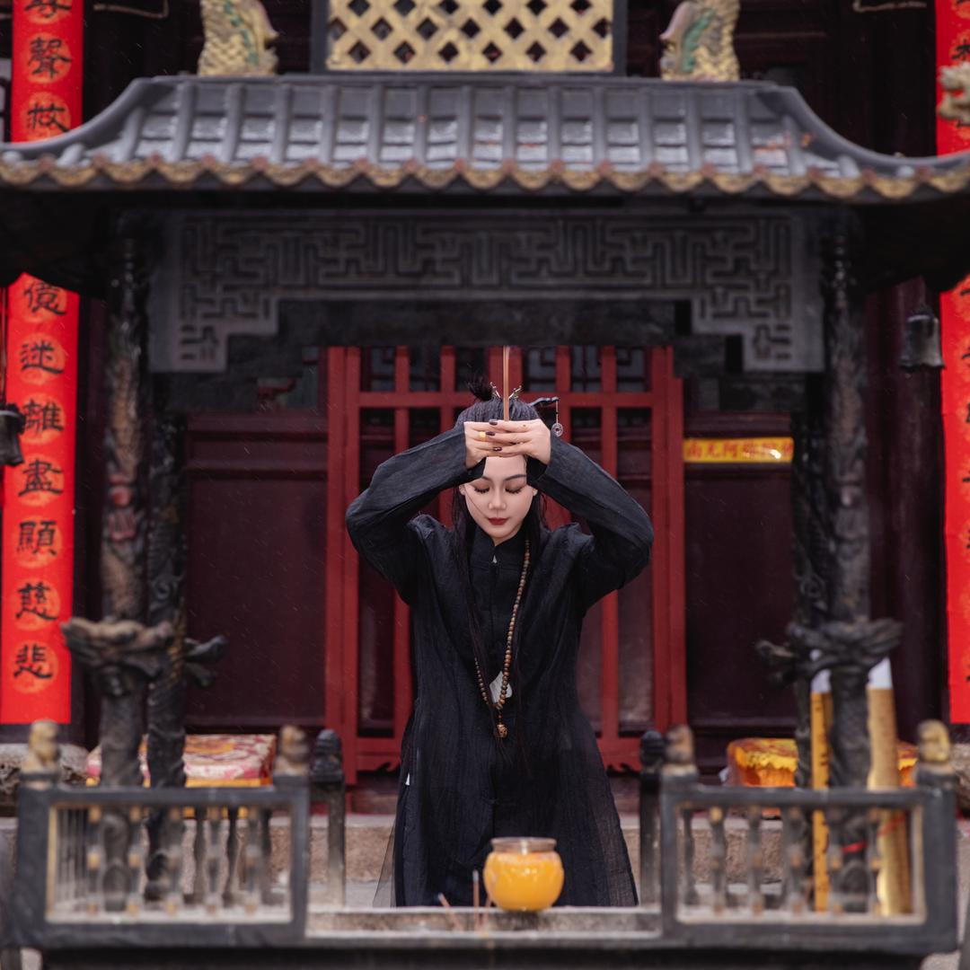 黑山老妖（小米臭儿）
