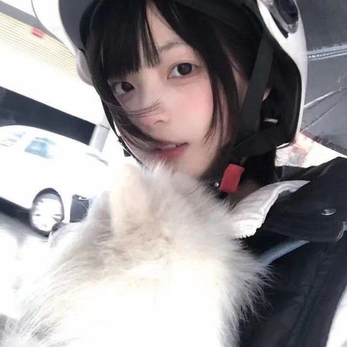 予野.