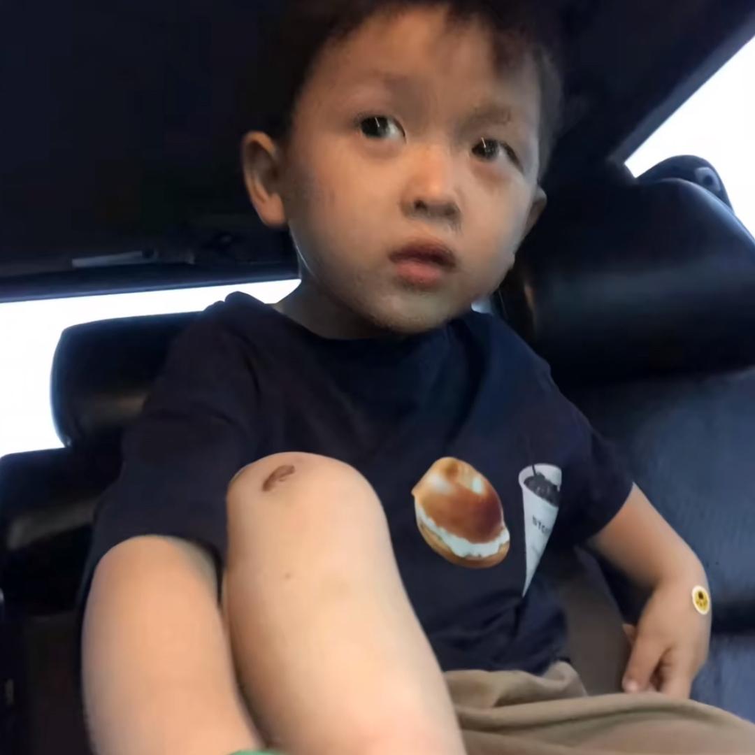 五音不全的神