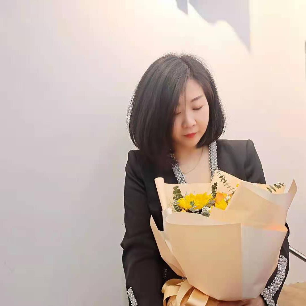 淡蓝色