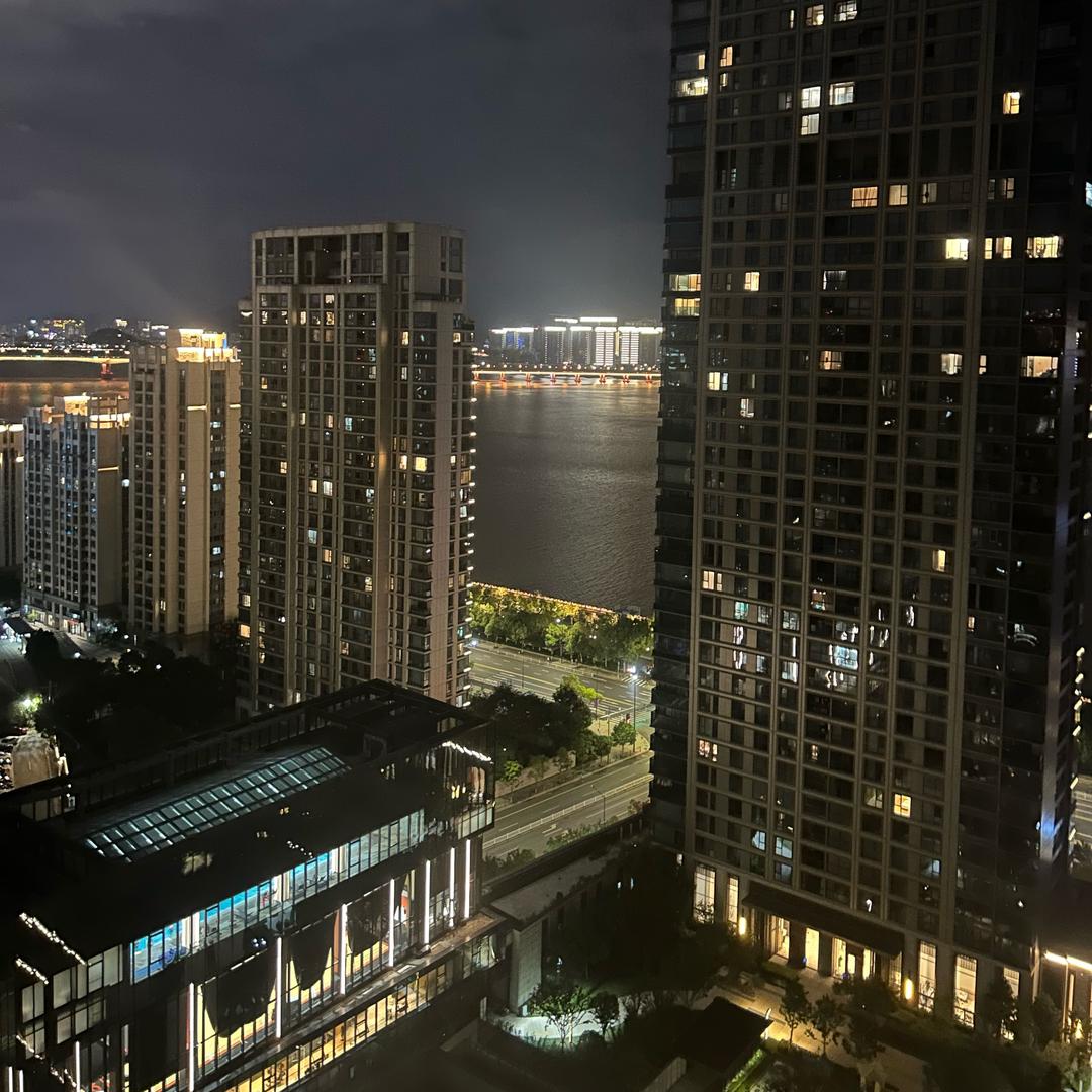 努力搬砖