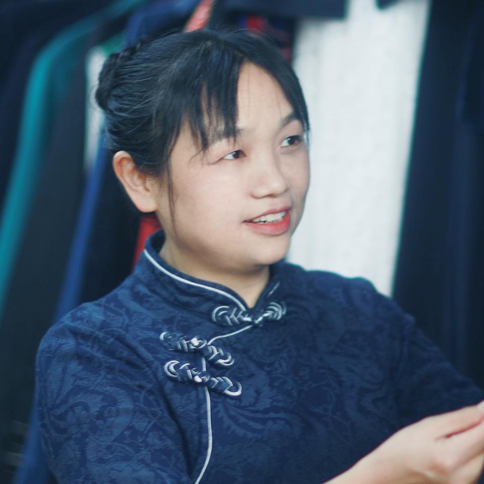戴庸时装