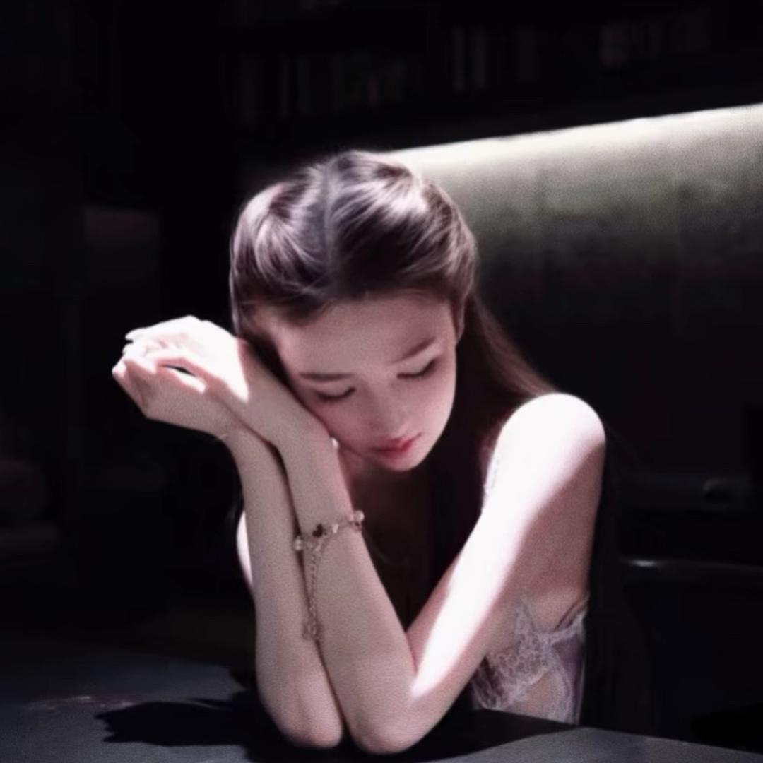 贝贝.