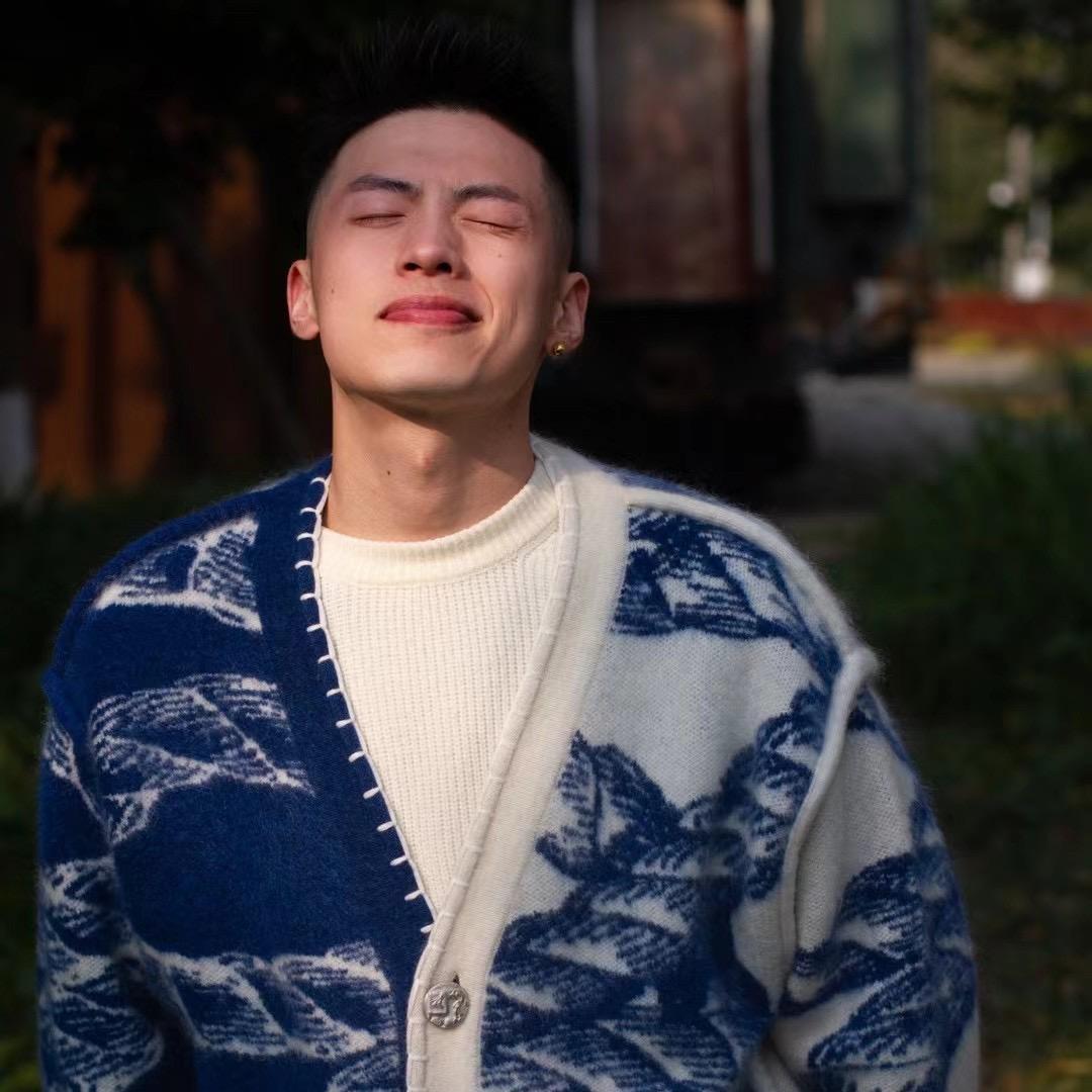 李哇咔