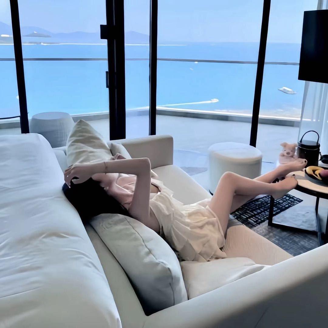 小婷.